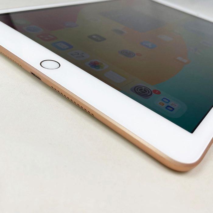 新古品 iPad（第8世代） Wi-Fi+Cellular 本体 SIMフリー 128GB