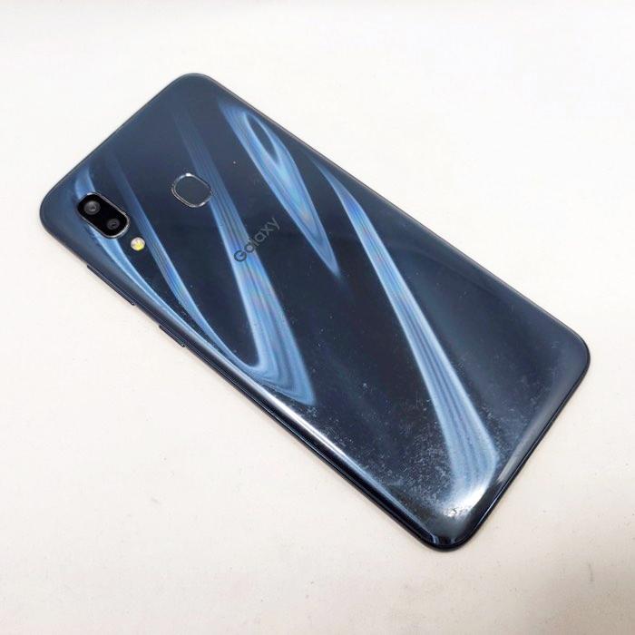 Galaxy A30 SCV43 64GB 有機EL 大容量バッテリー アウトレット