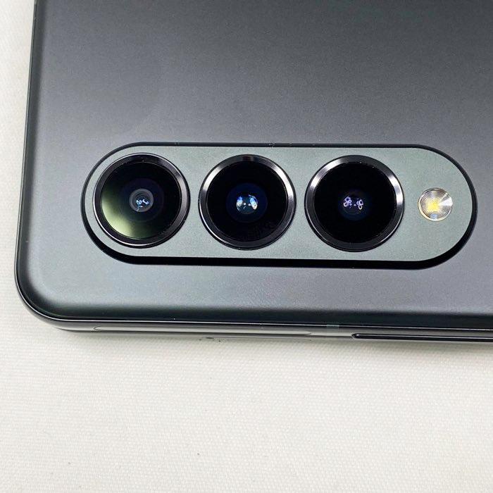 新古品 Galaxy Z Fold3 5G ファイブジー SCG11 256GB メモリ12GB 新古品 Galaxy Z Fold3 5G ファイブジー SCG11 256GB メモリ12GB