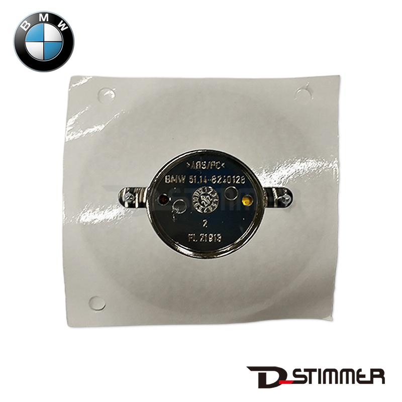 BMW ビーエムダブリュー 純正品 リアエンブレム 51148240128の画像