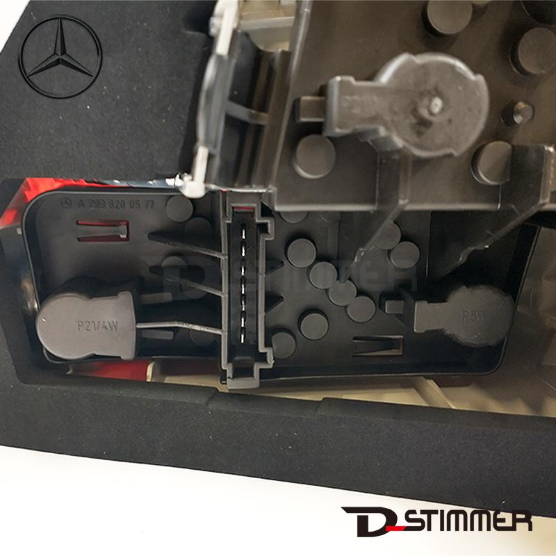 Mercedes-Benz（メルセデス・ベンツ） 純正品 テールランプ左側