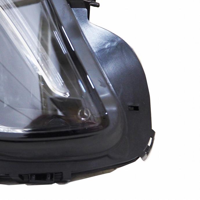 Mercedes-Benz（メルセデス・ベンツ） 純正品 ダイナミック LED ヘッド