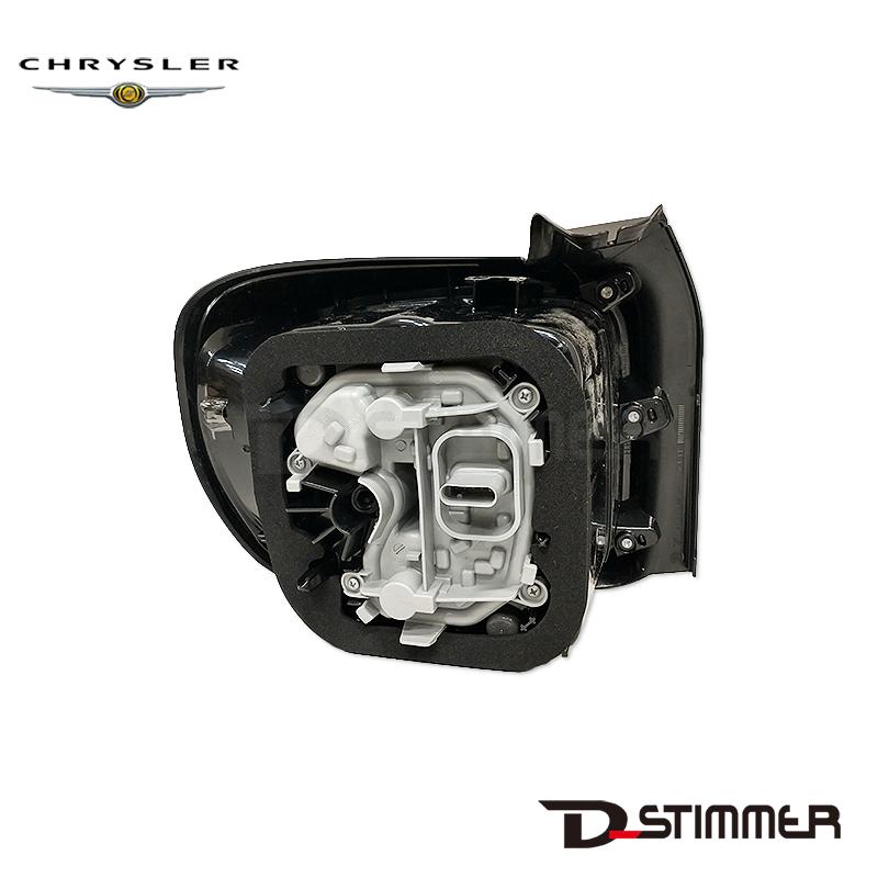 クライスラー CHRYSLER 純正品 テールランプ右側 52115431 : 輸入車 