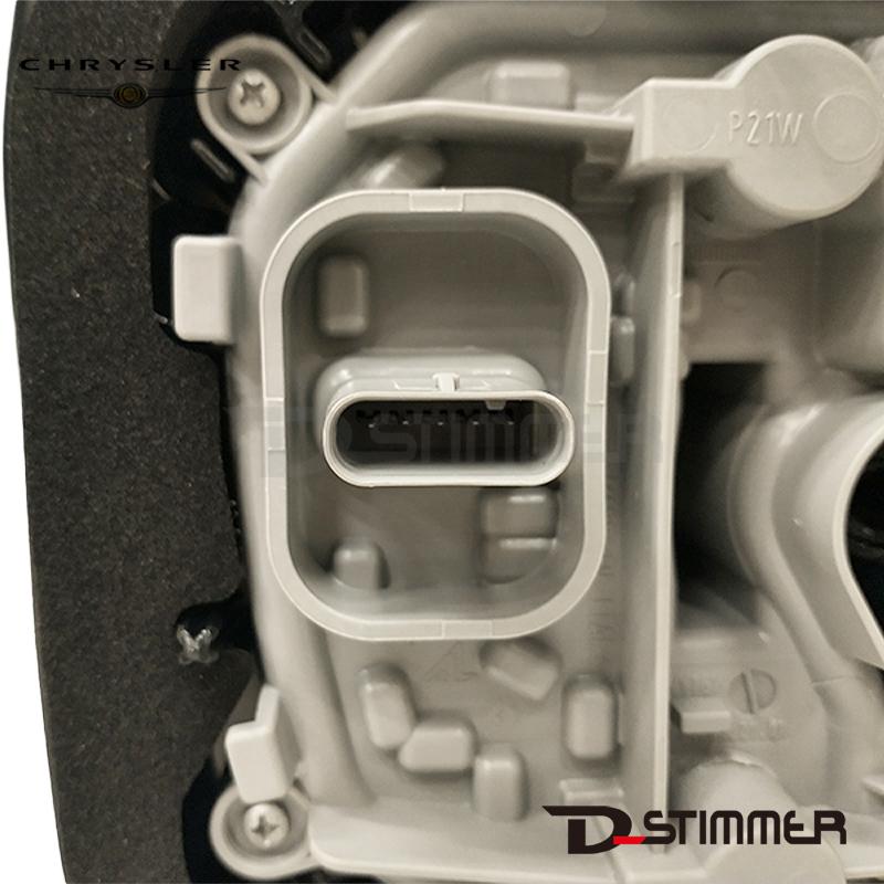 クライスラー CHRYSLER 純正品 テールランプ左側 52115432 : 輸入車