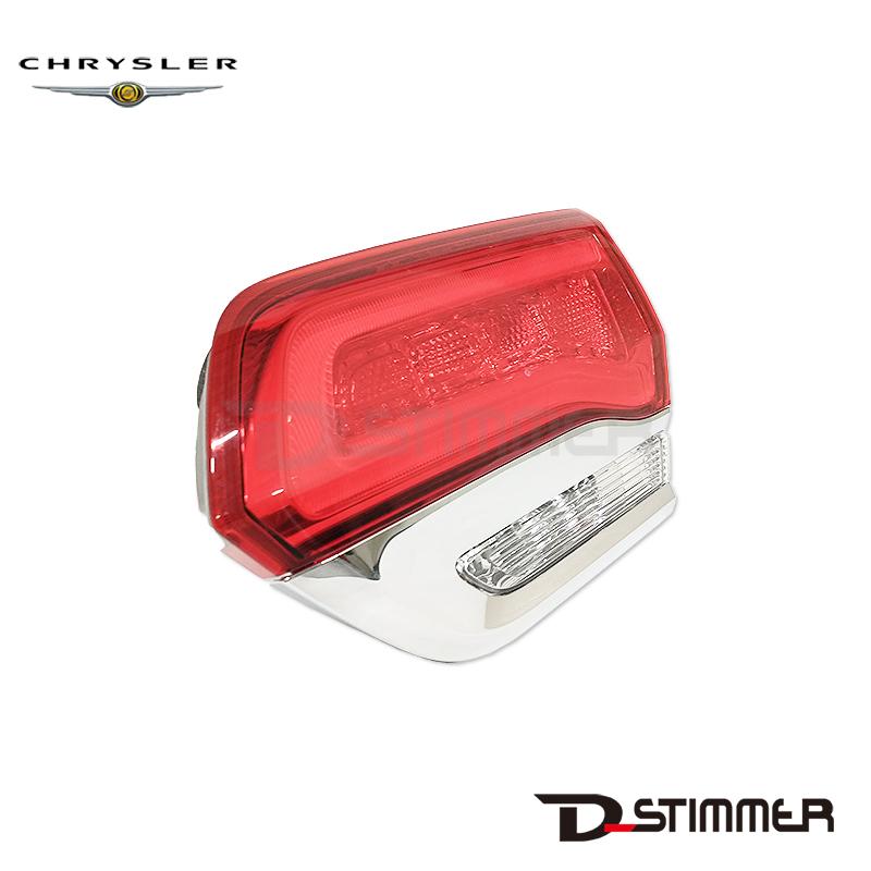 クライスラー CHRYSLER 純正品 テールランプOUT 右側 68110046AH