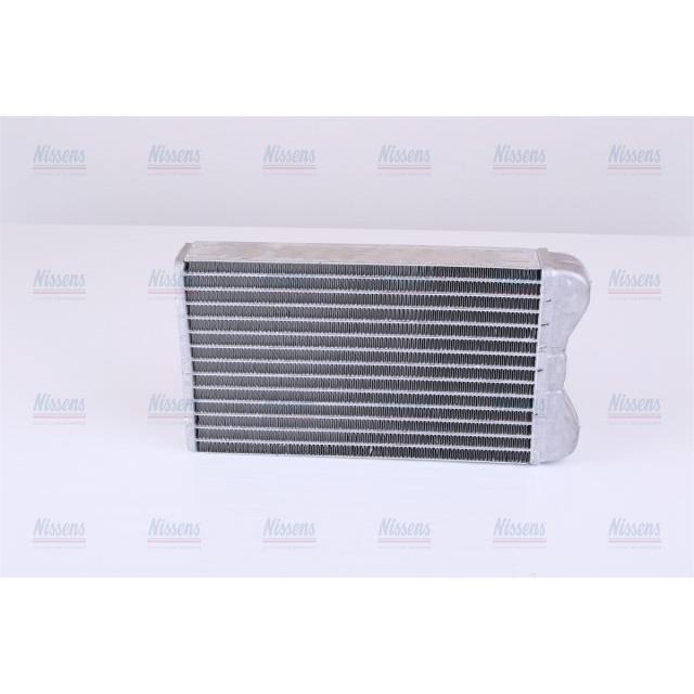 Audi AUDI ヒーターコア NISSENS 8E2820031 70227 [ ポイント利用  