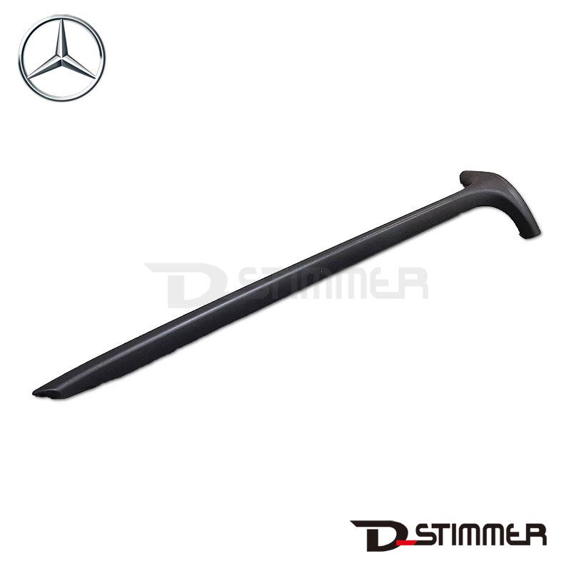 Mercedes-Benz（メルセデス・ベンツ） 純正品 Aピラー トリム 右側