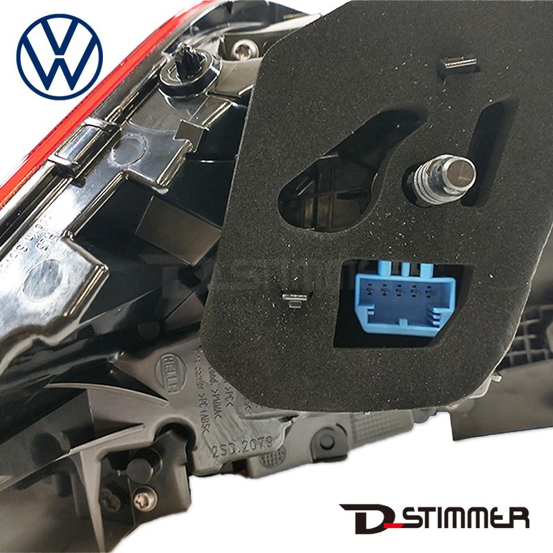 フォルクスワーゲン（Volkswagen） テールランプOUT RH 純正