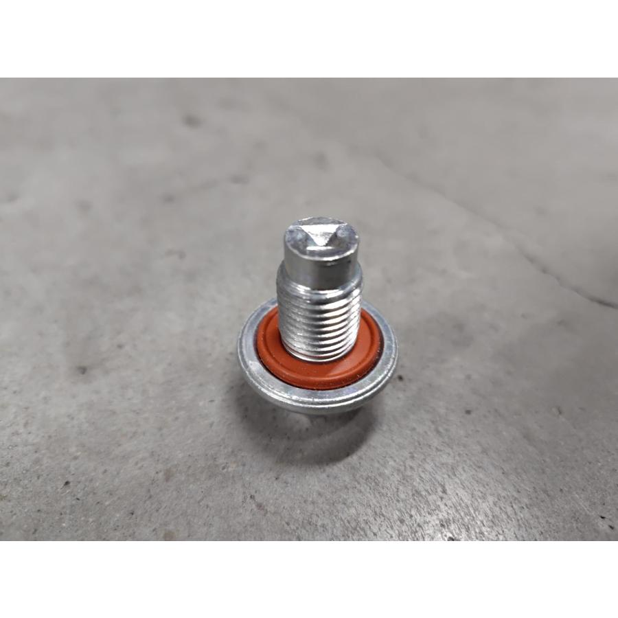 Maserati（マセラティ） 純正品 ドレンコックパッキン付き 675000925