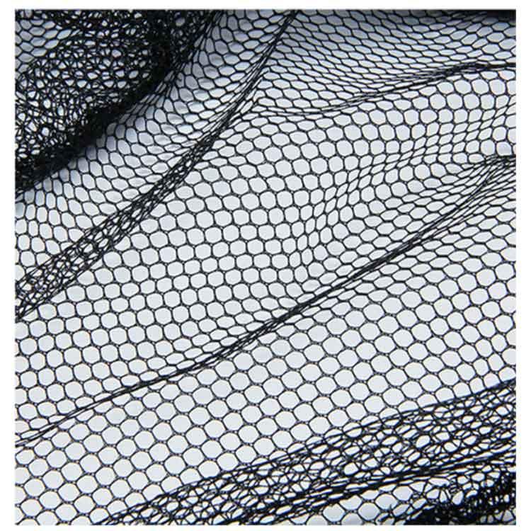 黒のランディングネット 伸縮式