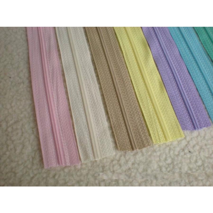 3番　コイルファスナー　10cm単位カット売り　10色 手芸 手芸用品 手作り ハンドメイド クラフト用品 「メール便OK」 |  | 23