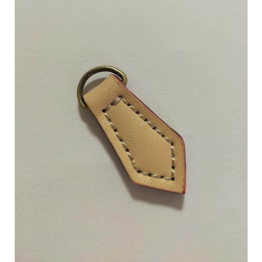 ファスナースライダー持ち手　交換パーツ 14色 　三角形　レザー 皮革 ファスナーチャーム 　手芸 手芸用品 手作り ハンドメイド 「メール便OK」 |  | 13