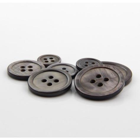 貝ボタン 11.5mm　貝　グレー　1個入 天然素材 　4穴　縁あり |  | 01