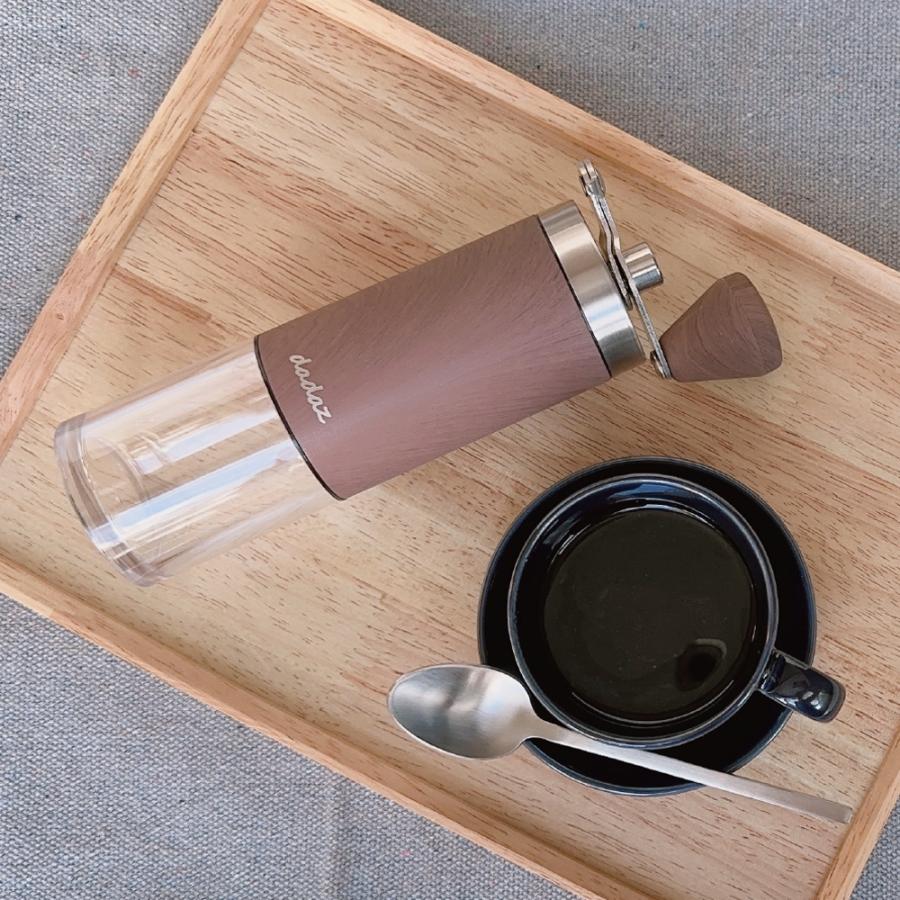 コーヒーミル 手動 手挽き お手入れブラシ付き 携帯 コーヒー豆挽き 珈琲 小型 グラインダー アウトドア キャンプ ギフト プレゼント | dadaz | 02