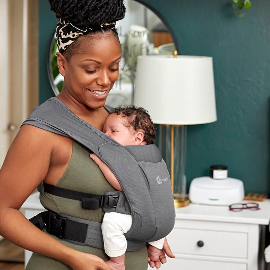 ergobaby（エルゴベビー） ◇日本正規取扱店◇Ergobaby EMBRACE