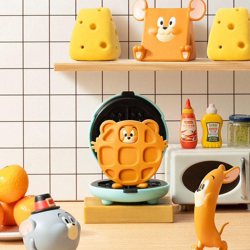 超レア1960年代イタリアレードラプラスティック製トムとジェリーフィギュアセット ワーナー・ブラザース 52TOYS BLINDBOX トムとジェリー ミニミー変形