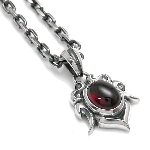 ⭐️最終価格⭐️ ガーネット　シルバー装飾　ロケットペンダントネックレス　スペイン製 ⭐️最終価格⭐️ ガーネット シルバー装飾 ロケットペンダント