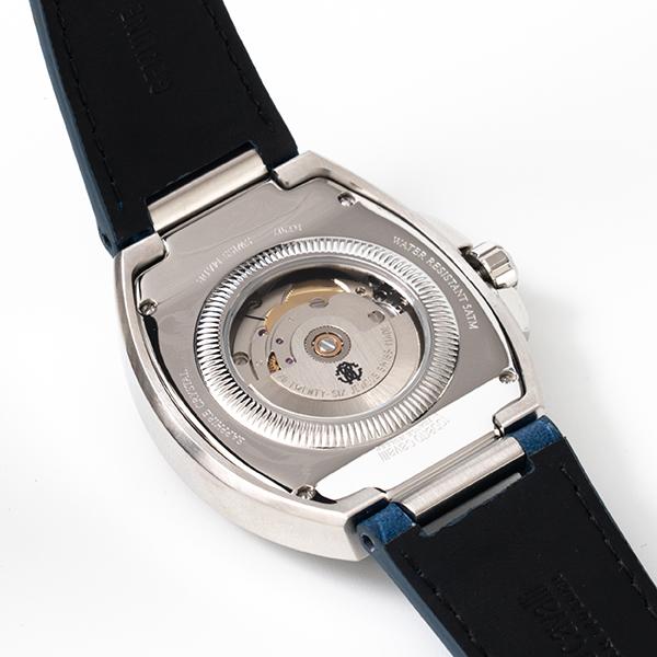 roberto cavalli（ロベルト・カヴァリ） トノー 機械式 自動巻き