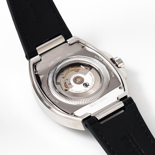 roberto cavalli（ロベルト・カヴァリ） トノー 機械式 自動巻き