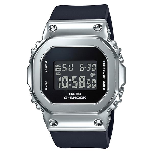 り*り様 G-SHOCK デジタル腕時計 シルバー り*り様 G-SHOCK デジタル腕時計 シルバー メンズシルバー時計を