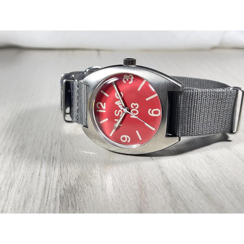 M.R.M.W. モントルロロイ ミリタリーウォッチ Royal 0052 H.S. Red