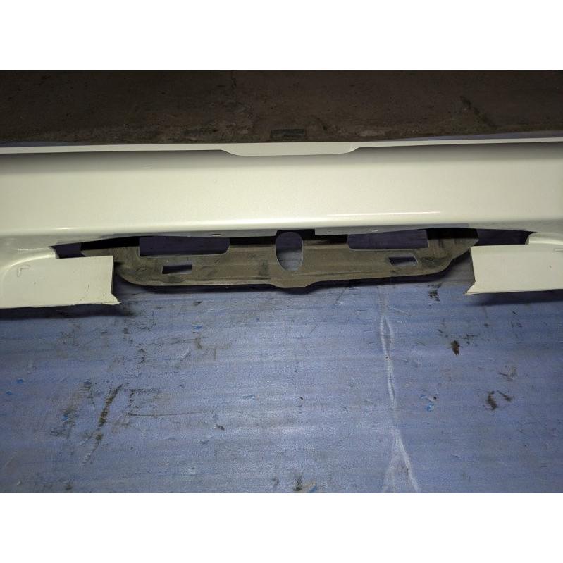 リアバンパー 白 SUZUKI スズキ ZC33S スイフトスポーツ 純正 リアバンパー バンパー