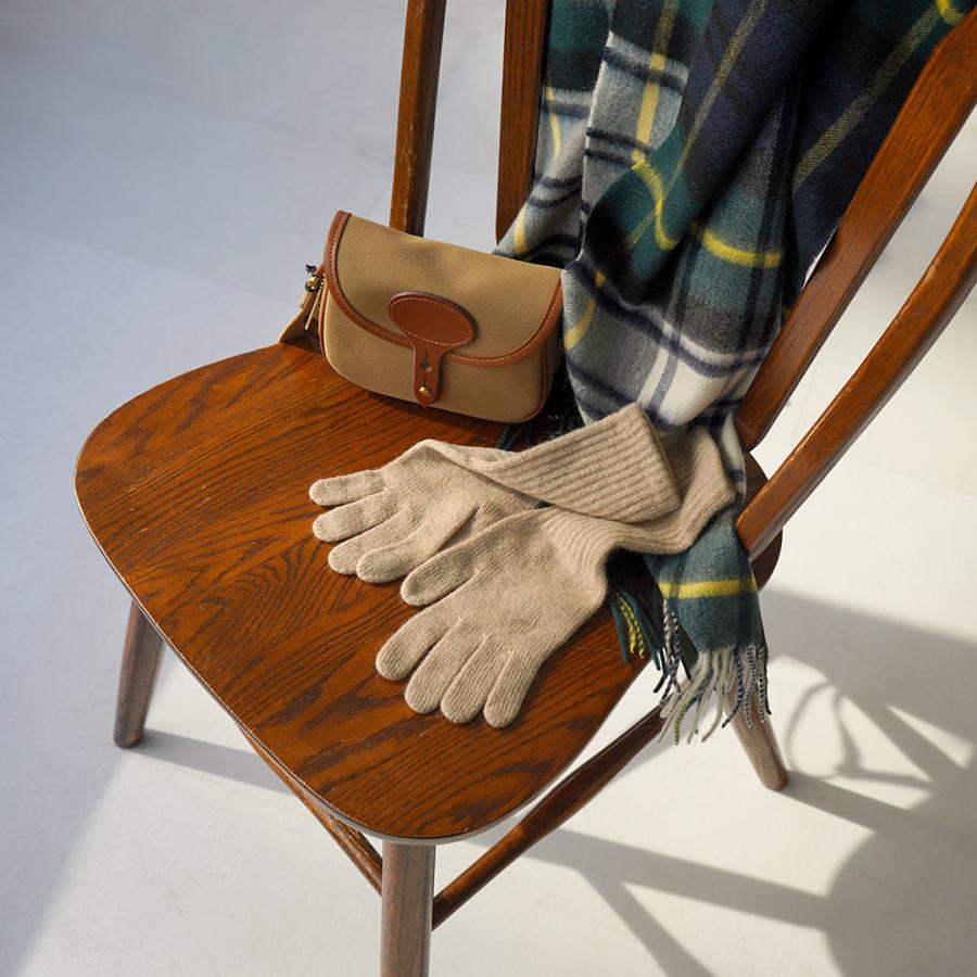 WILLIAM BRUNTON（ウィリアムブラントン） カシミヤ ロングリブカフ