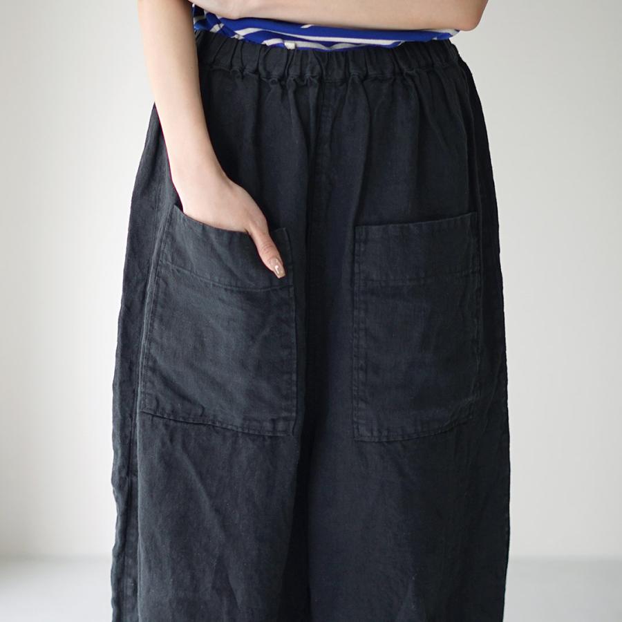 ツムグ ソリトリネン8分丈パンツ 黒 未使用品 tumugu（ツムグ） ソリトリネン（1） 8分丈パンツ 日本製 / レディース