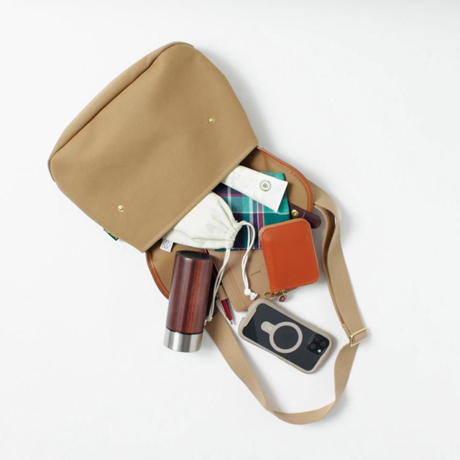 ブレディ　エイボン　Avon ショルダーバック　カーキ BRADY（ブレディ） ＃AVON エイボン ショルダーバッグ イギリス製