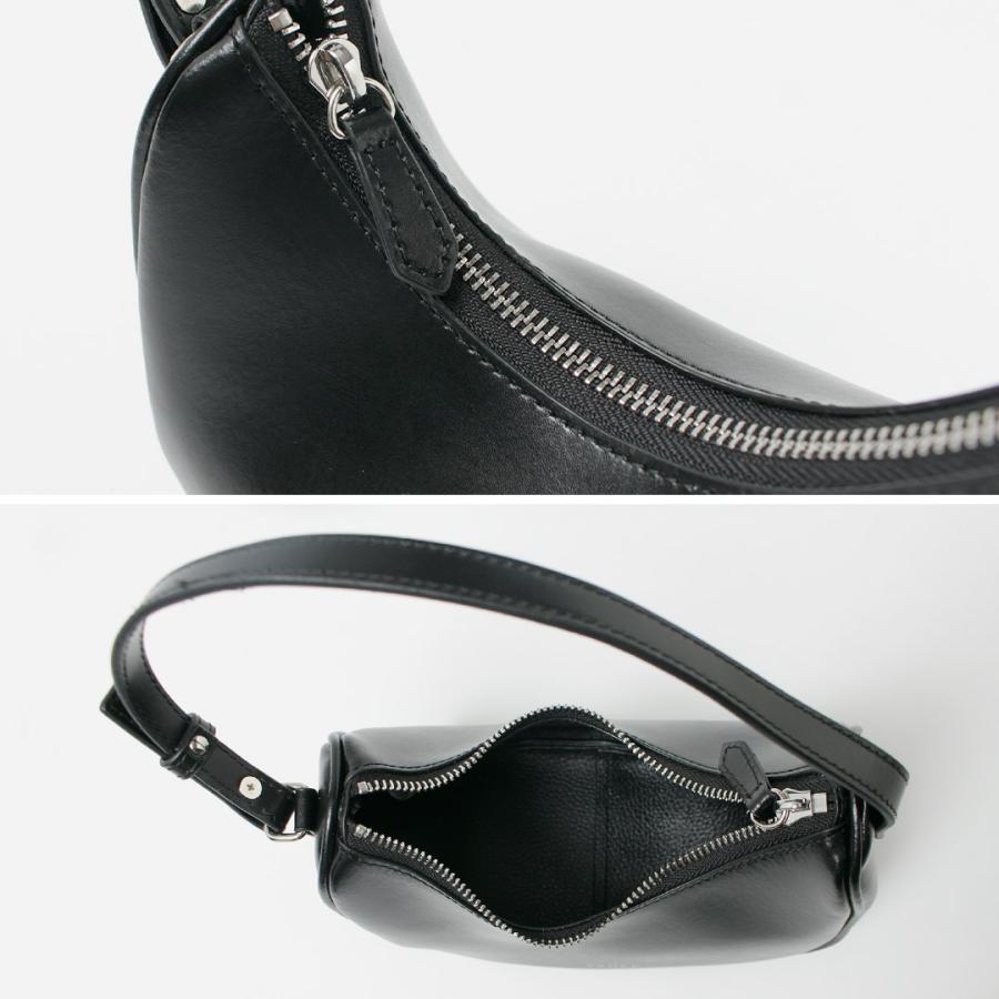 美品✨YAHKI ブラック ショルダーバッグ　ショルダー付ハーフムーンバッグ 黒 YAHKI（ヤーキ） ショルダーバッグ バッグ VEGAN LEATHER ハーフムーン
