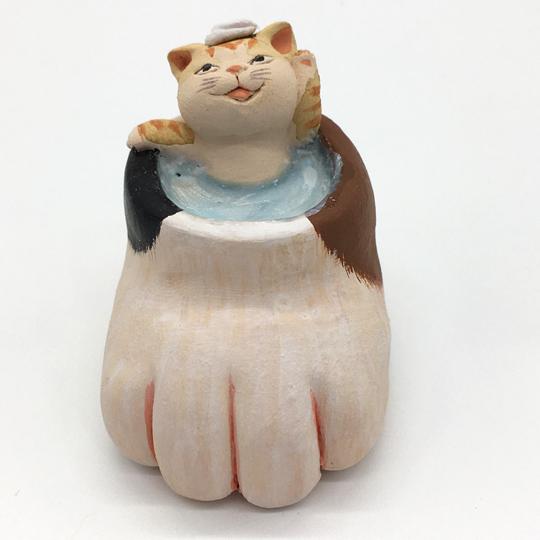 猫の置物　もりわじんさん　猫足風呂 もりわじん作品 うき猫「猫足風呂」6 三毛足 在庫あり : ねこの大五郎