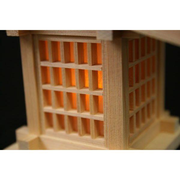 神棚 神具 木曽桧春日灯籠(灯篭):5号 1対入 : 大黒屋仏壇店 神棚 神具 木曽桧春日灯籠(灯篭):5号 1対入 : 大黒屋仏壇店