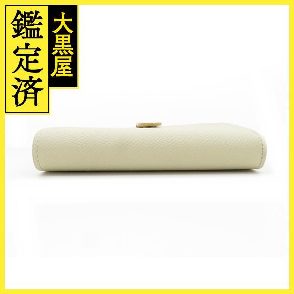 CELINE（セリーヌ） 二つ折り財布 10B643BRU.01PP ライムストーン