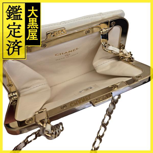 CHANEL ガマ口折財布 クリームベージュ CHANEL（シャネル） チェーン付二つ折がま口財布 ホワイト ゴールド