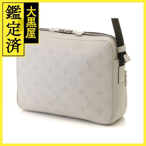LOUIS VUITTON（ルイ・ヴィトン） ショルダーバッグ アウトドア