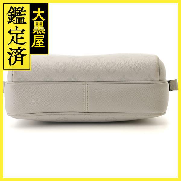 LOUIS VUITTON（ルイ・ヴィトン） ショルダーバッグ アウトドアメッセンジャーPM タイガラマ アンタークティカ M30243 ...
