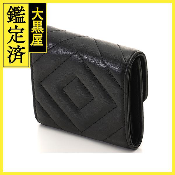 CHANEL（シャネル） 2.55 スモールウォレット 三つ折り財布 Vステッチ
