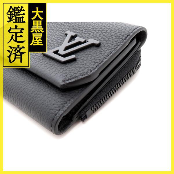 LOUIS VUITTON（ルイ・ヴィトン） ポルトフォイユ・パイロット LV