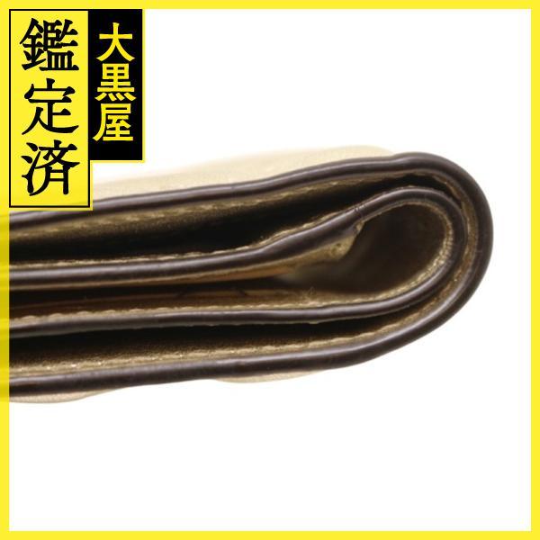 FENDI（フェンディ） FENDI FFエンボス バゲット 二つ折財布 8M0447