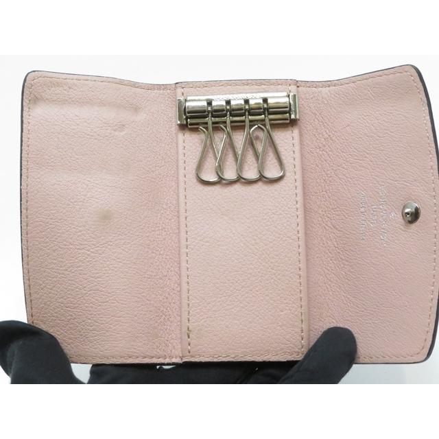 LOUIS VUITTON（ルイ・ヴィトン） ミュルティクレ4 マヒナ ピンク