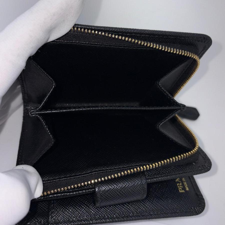 PRADA（プラダ） 二つ折L型ZIP財布 ブラック/GP サフィアーノ 1ML018