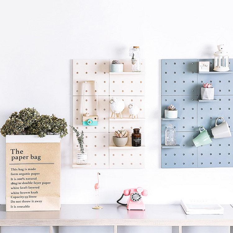 有孔ボード 収納スタンド パンチングボード 壁掛け インテリア キッチン リビング トイレ 浴室 バスルーム 玄関 ウォールシェルフ 壁収納 プラスチ |  | 02