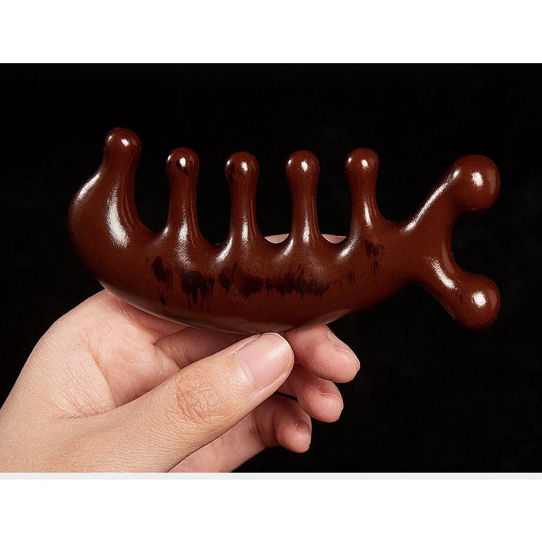 送料無料 木櫛 頭部マッサージ 頭皮ケア リンパマッサージ くし 檀木 厚型 携帯サイズ ヘアブラシ 頭皮ケア 頭皮マッサージ 髪用ブラシ 多機能 抜 |  | 07