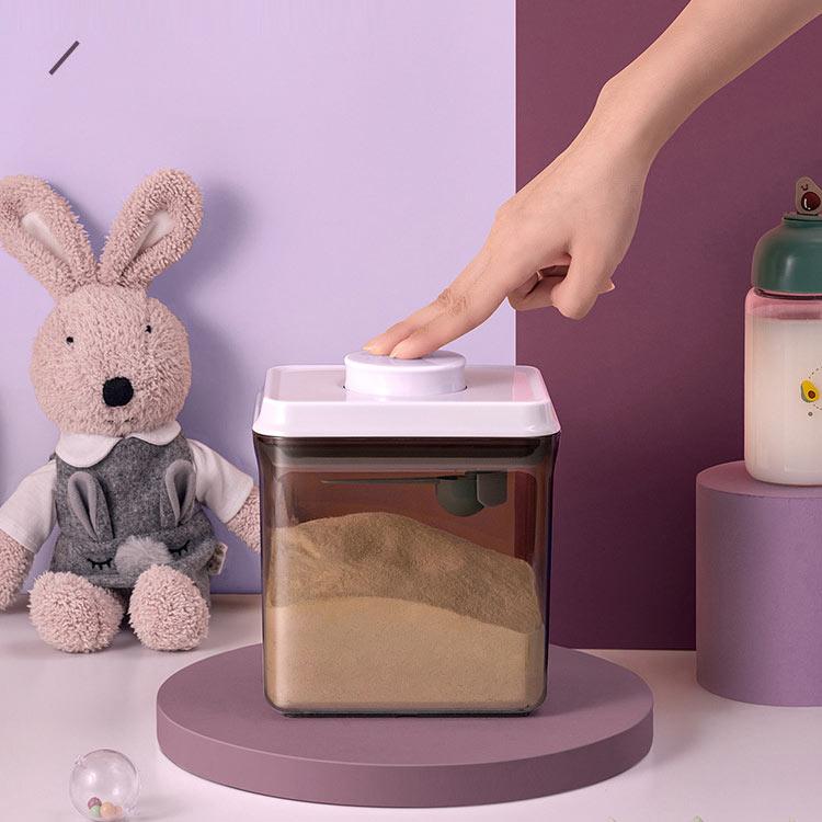 【送料無料】粉ミルク 保存容器 密閉 1000ml プロテイン 保存 キャットフード 食品保存容器 ナッツ 遮光 小麦粉 プラスチック ストッカー ワ |  | 03