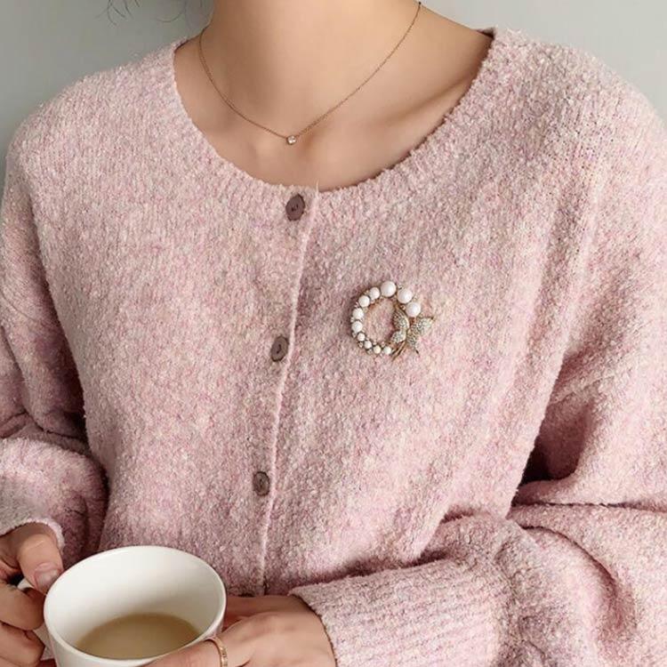 ブローチ 卒園式 卒業式 入学式 入園式 ブローチピン 蝶柄 パール ストーン スカーフ留め レディース 女性 スーツアクセサリー ドレス お洒落 結 |  | 03