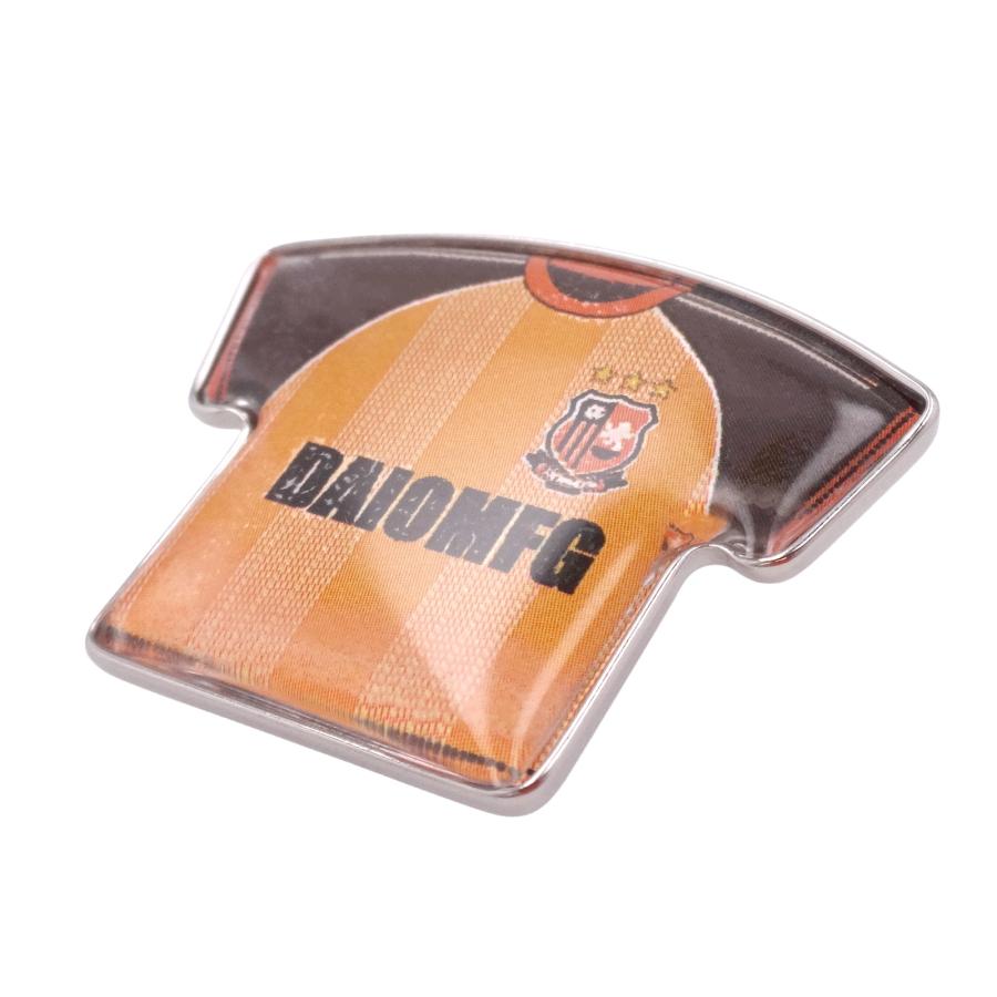 ピンバッジ 手作り ユニフォーム型 Tシャツ型 100個入 ピンバッチ ドームピンズ 27mm 工具不要 バッジキット 部活 販促品 DAP-U27A 日本製 大王製作所の画像