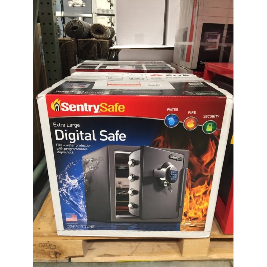 【送料無料】【生活雑貨】【コストコ】金庫　セントリーセーフ　耐火・耐水金庫 42kg/33.6L（エクストララージ デジタルセーフ）セキュリティ/重い/頑丈【Z】(27462円)