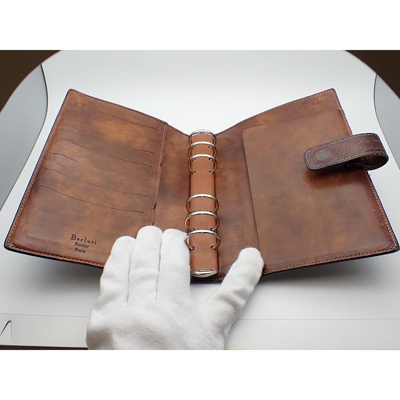 Berluti BERLUTI ベルルッティ カリグラフィ 手帳カバー 6リング Berluti BERLUTI ベルルッティ カリグラフィ 手帳カバー 6リング