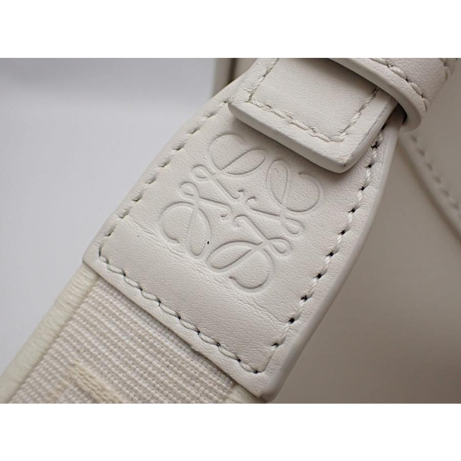 LOEWE ロエベ ハンモックコンパクト サテンカーフ A538H13X07 ホワイトグレーズ ゴールド金具 ハンドバッグ ショルダーバッグ 中古A+ 【送料無料】 A-8532【質屋出品】 LOEWE - LOEWE ロエベ ハンモックコンパクト サテンカーフ A538H13X07
