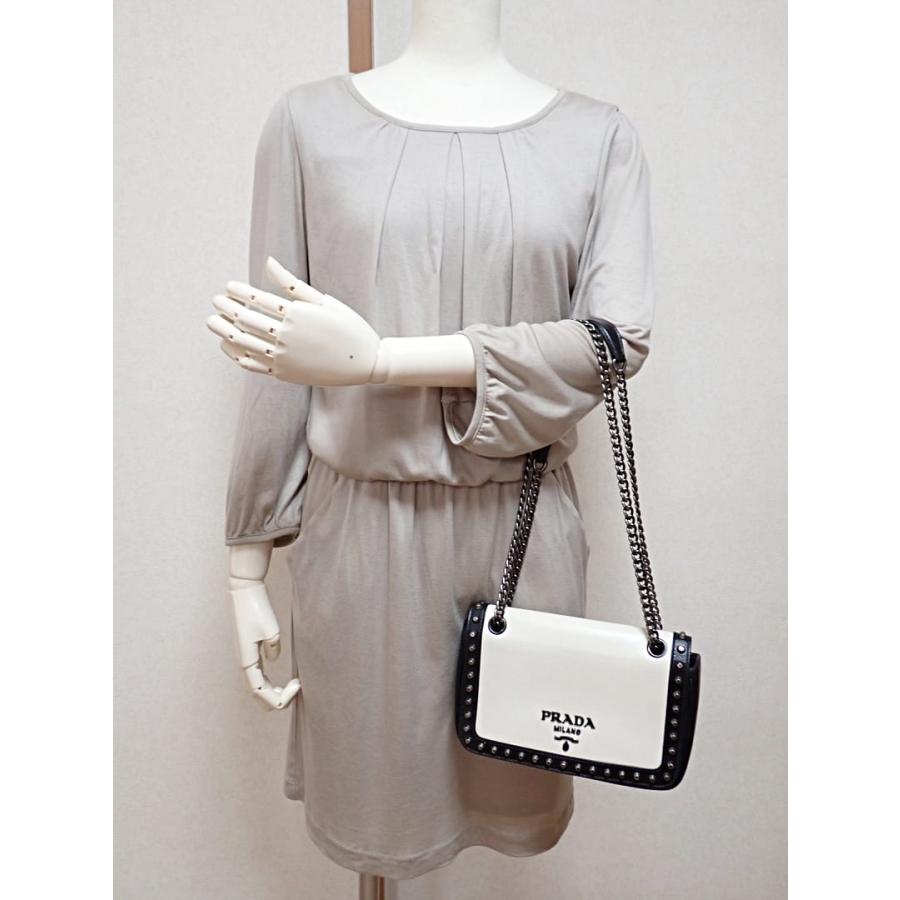 PRADA プラダ スタッズ チェーン ショルダーバッグ 1BD147 ホワイトｘブラック レザー 中古B+ 【送料無料】 A-8949の画像